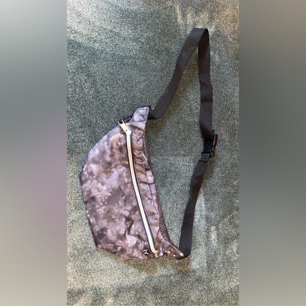 American eagle Fanny pack